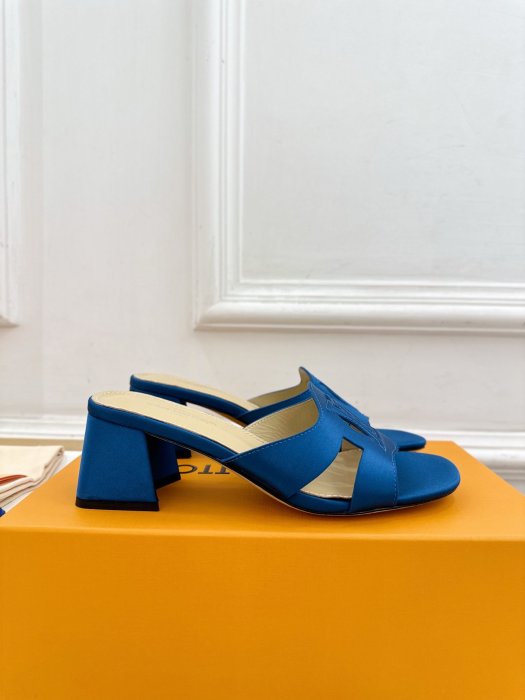 Босоножки фото 2