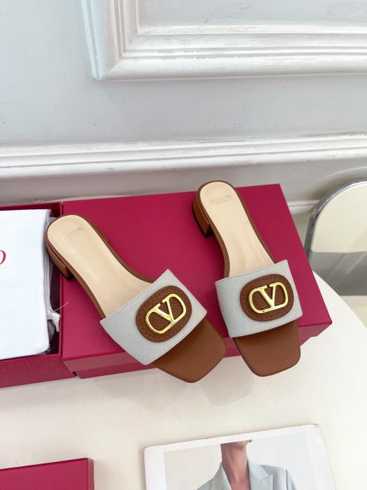 Босоножки фото 2