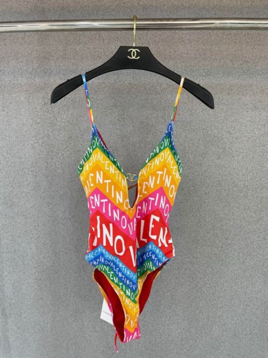 Swimsuit фото 4