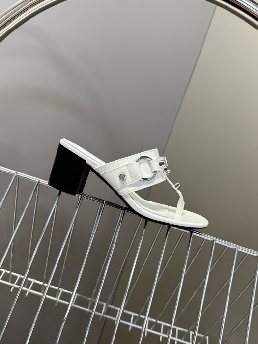 Босоножки фото 5