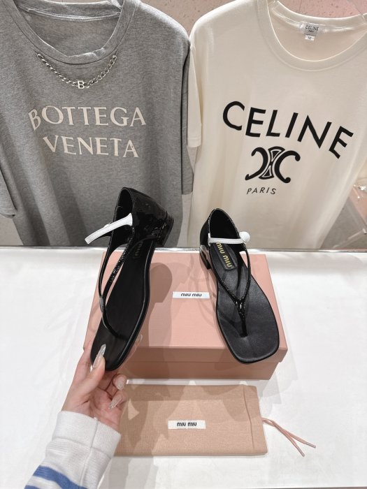 Босоножки фото 4