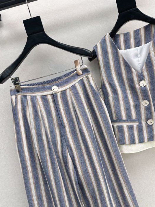 Костюм женский фото 2