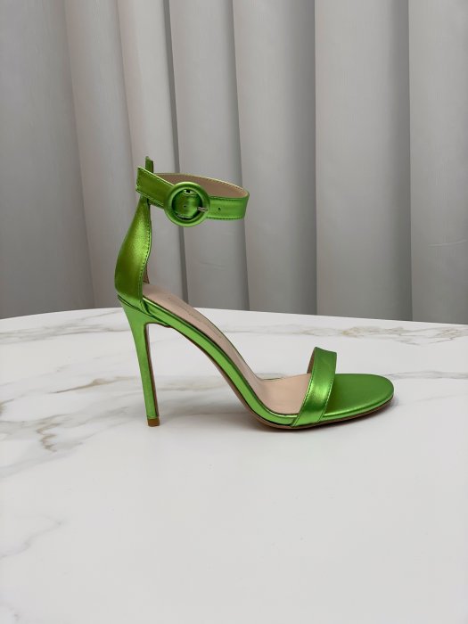 Босоножки фото 7