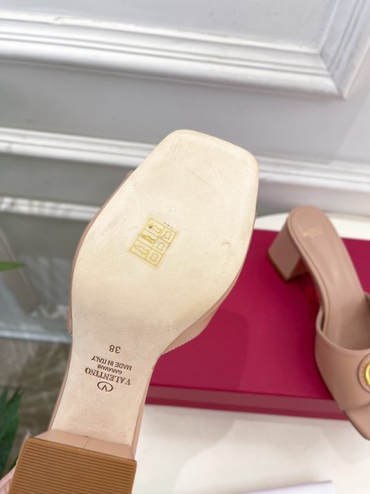 Босоножки фото 9