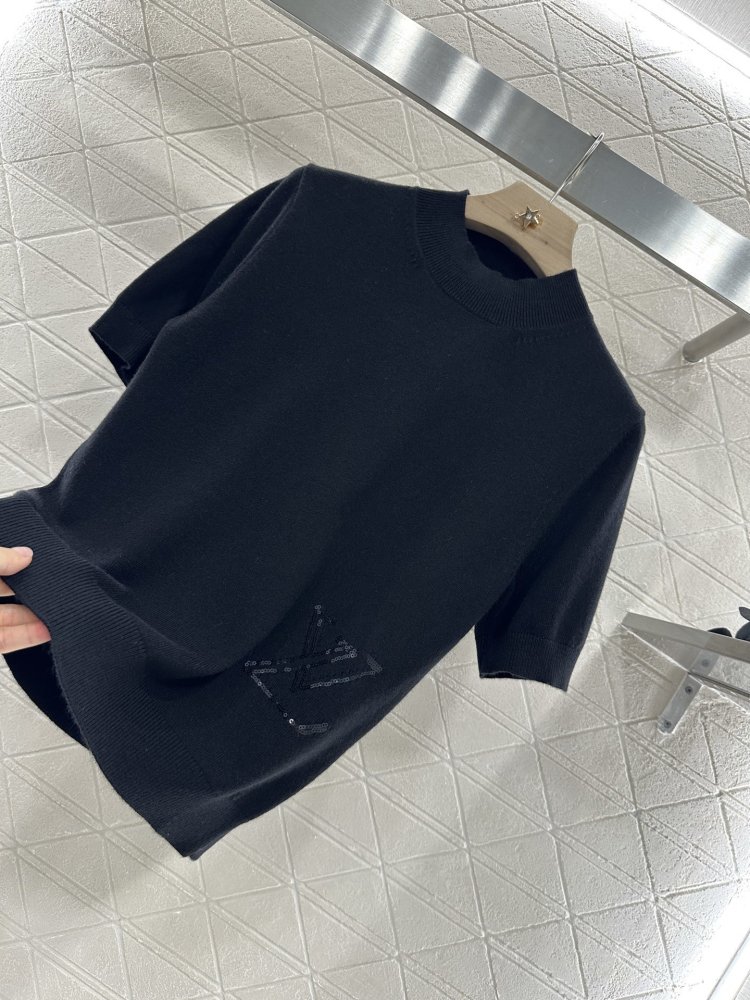 Футболка жіноча фото 6