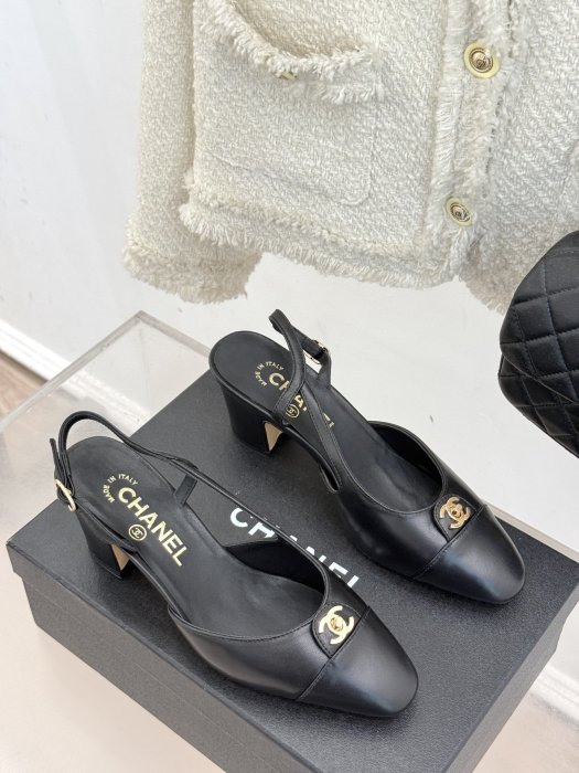 Босоножки фото 3