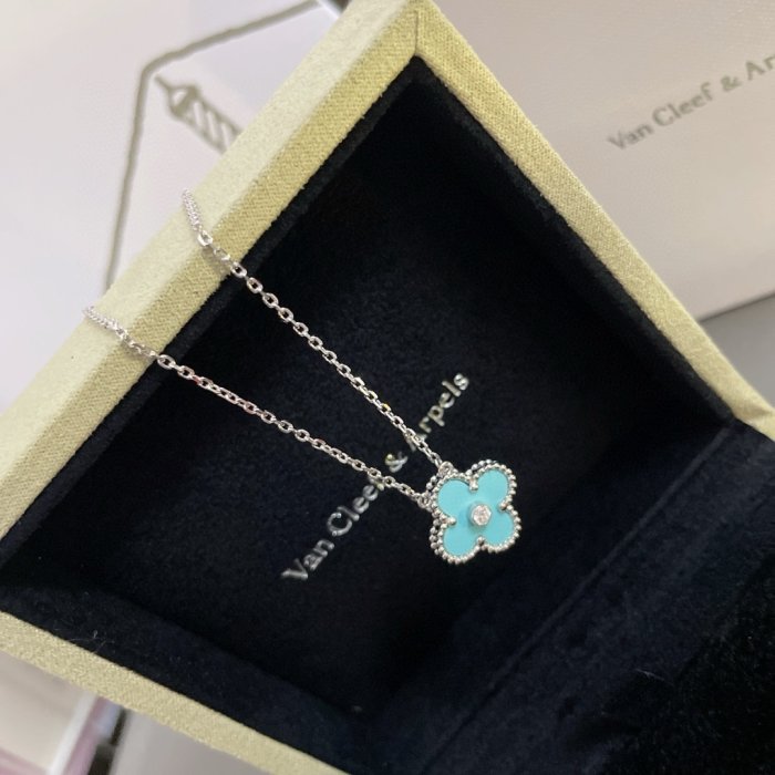 Necklace фото 4