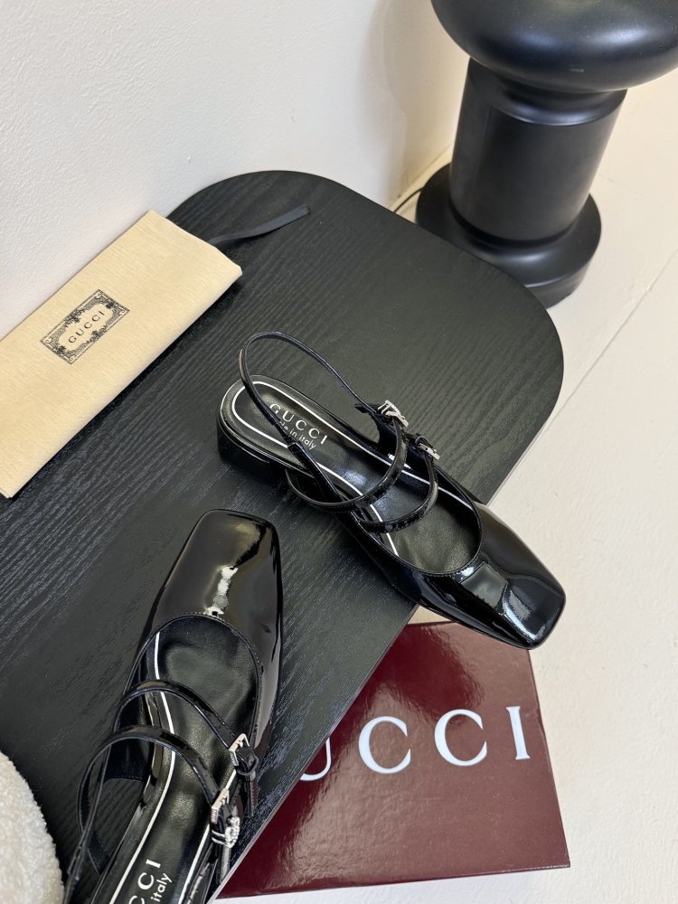 Босоніжки фото 4