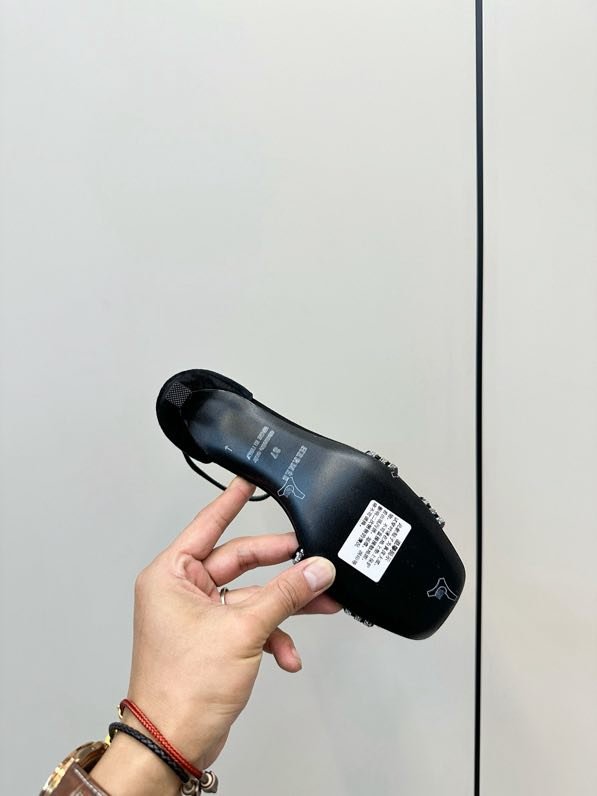 Босоножки фото 9