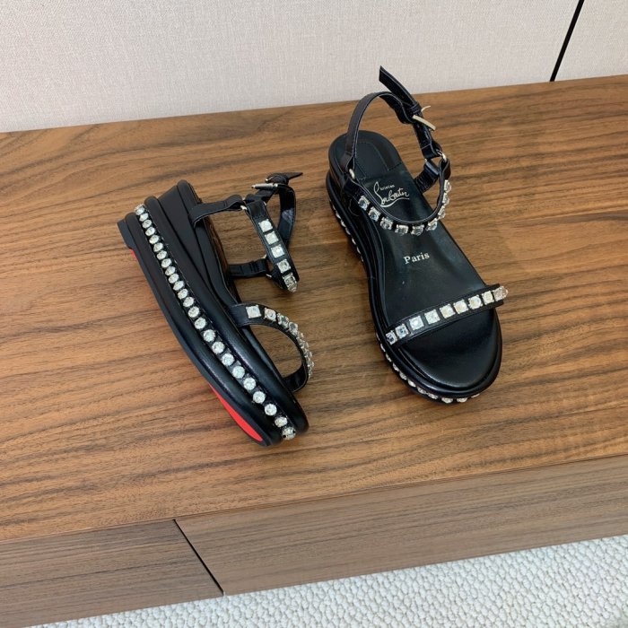 Босоножки фото 3