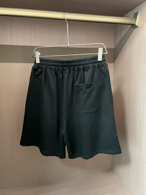 Costume male (T-shirt and shorts) фото 2