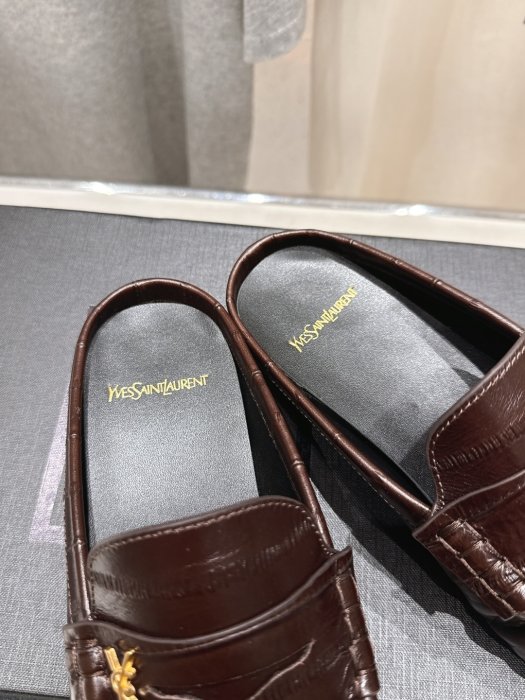 Мокасины кожаные женские фото 6