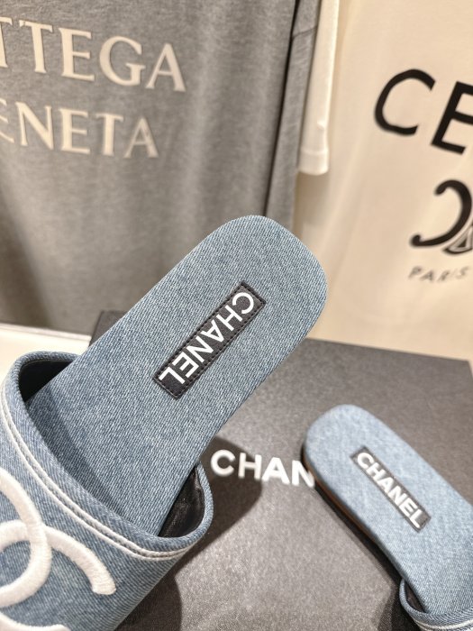 Шлепанцы фото 6