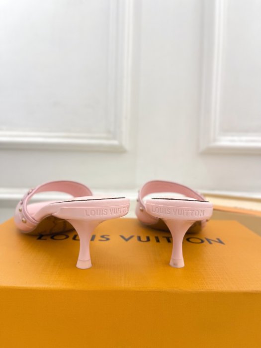 Босоножки фото 8