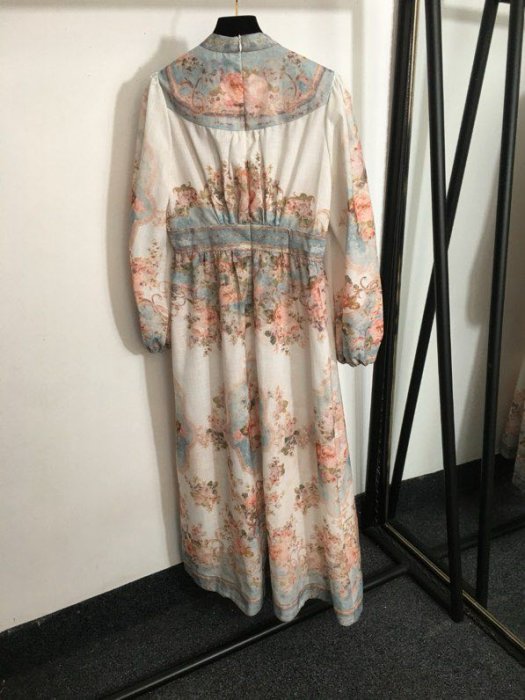 Платье в стиле ретро с цветочным принтом фото 2