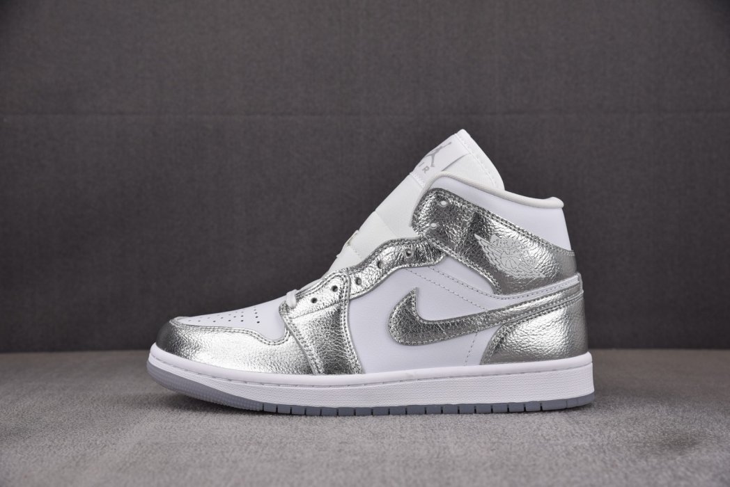 Sneakers WMNS Air Jordan 1 Mid SE Metallic Silver