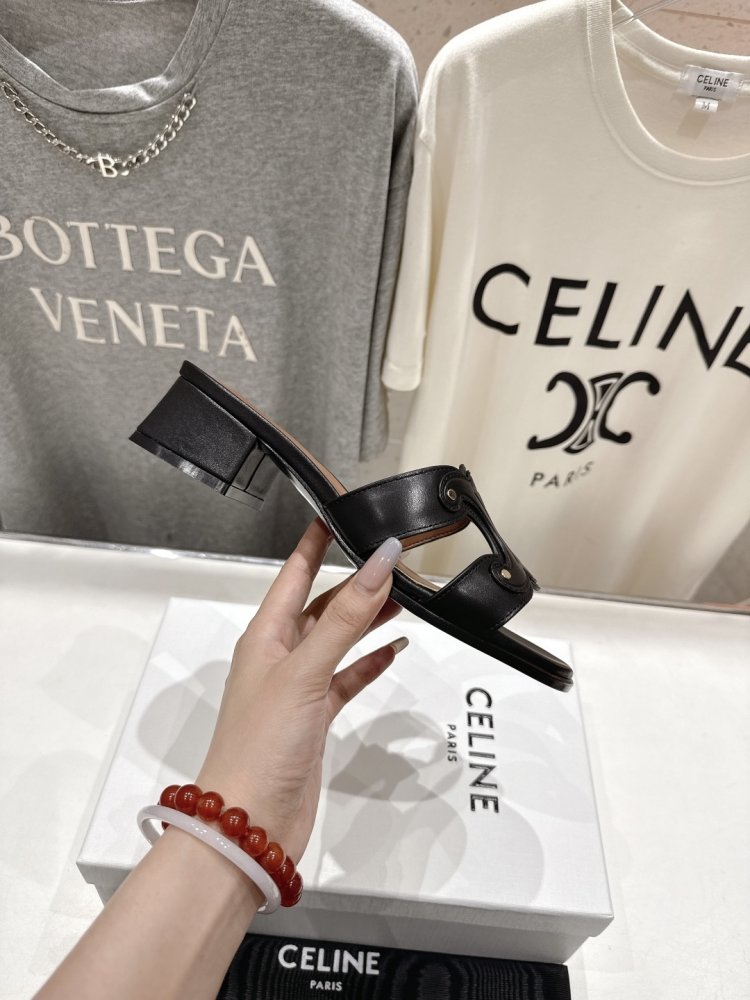 Босоніжки фото 5