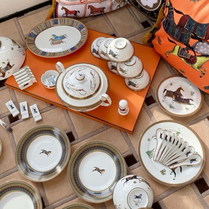 Set porcelain crockery of 58 items on 10 people фото 3