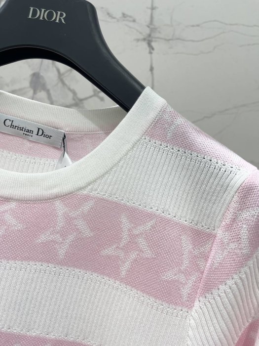 Футболка женская фото 3