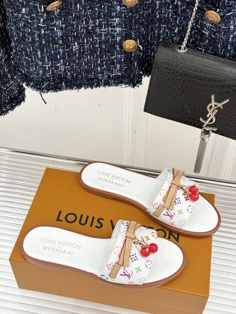 Шлепанцы женские фото 3