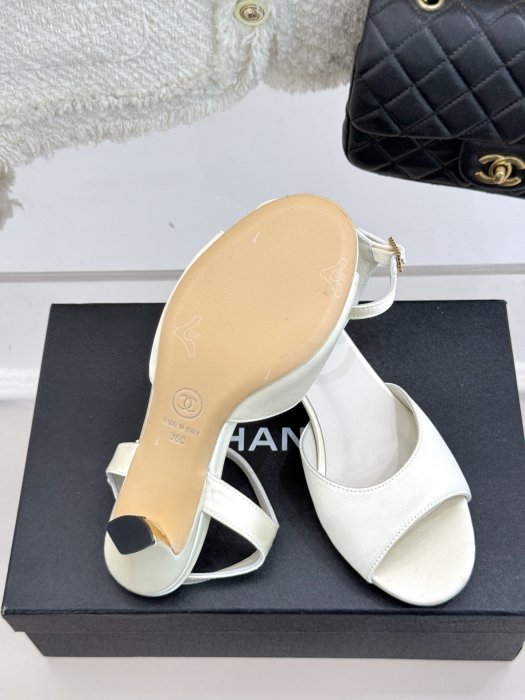 Босоножки фото 9