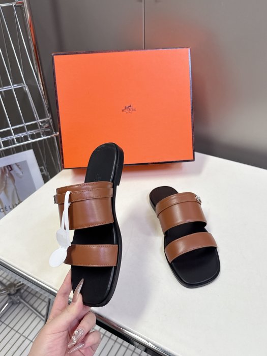 Шлепанцы фото 4