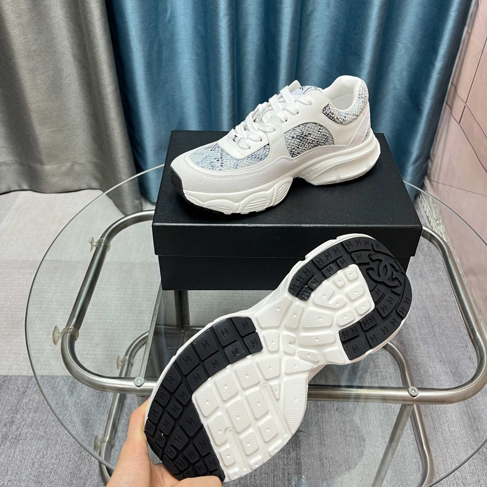 Кроссовки женские фото 6