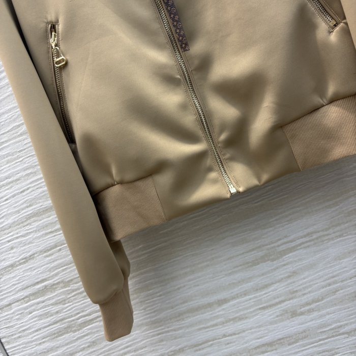 Куртка женская фото 6