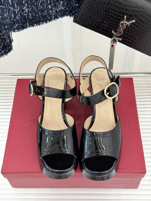 Босоножки фото 4