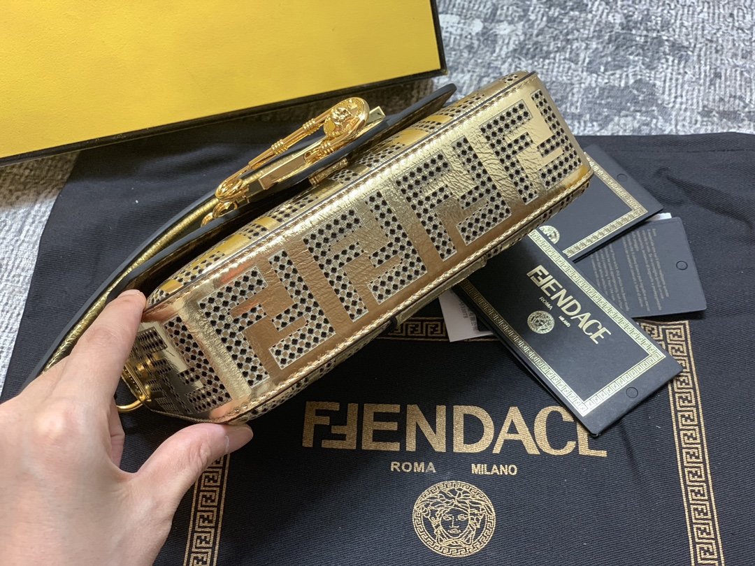 Сумка Baguette из коллекции Versace by Fendi 20 см фото 4