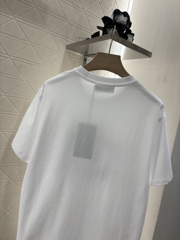 Футболка жіноча фото 4