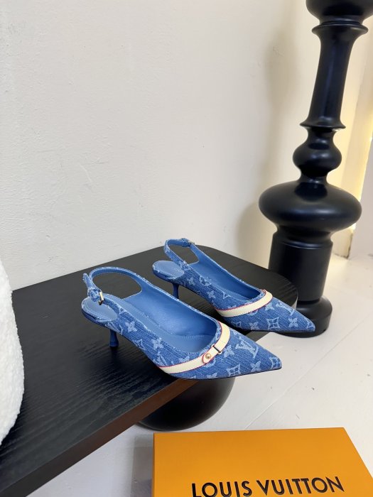 Босоножки фото 2