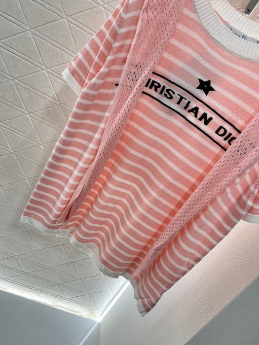 T-shirt women's фото 5