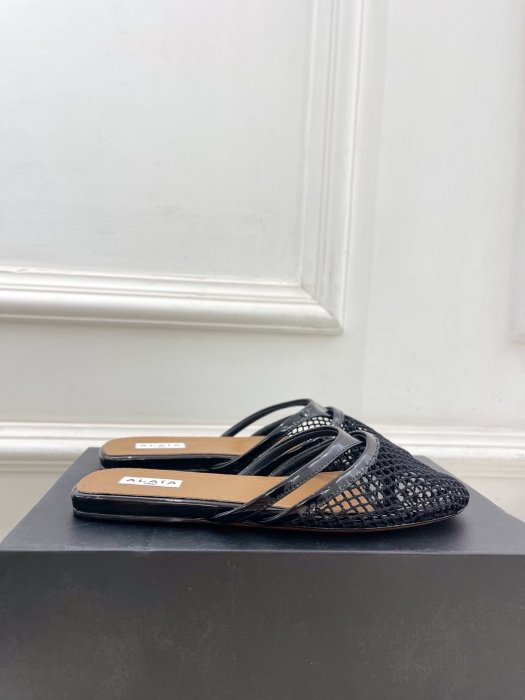 Шлепанцы женские фото 4