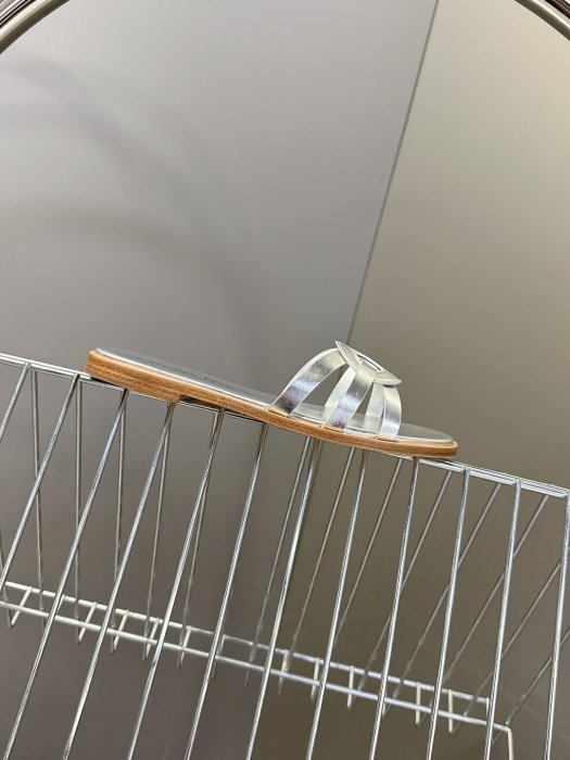 Шлепанцы женские фото 5