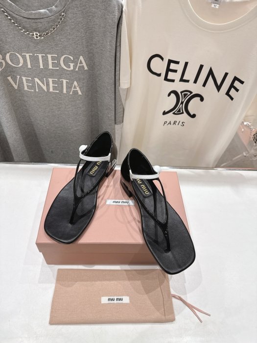 Босоножки фото 2