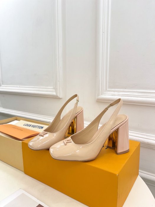 Босоножки фото 3