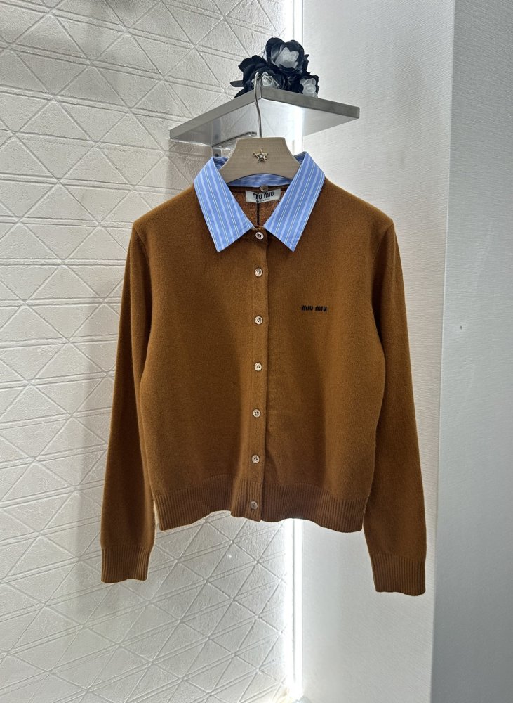 Кофта жіноча