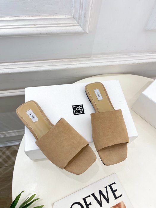 Шльопанці жіночі фото 2