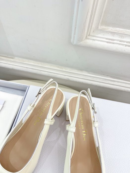 Босоножки фото 7