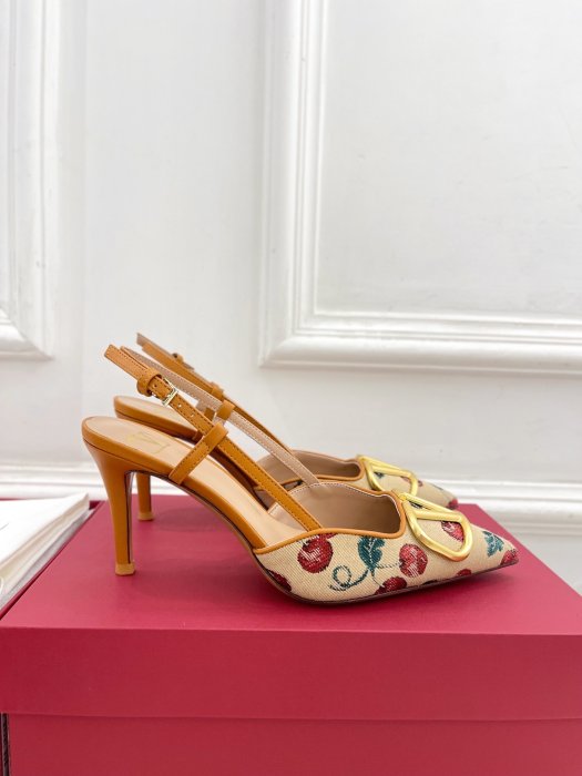 Босоножки фото 2