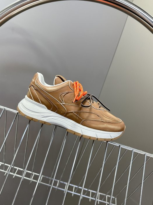 Кроссовки женские фото 5