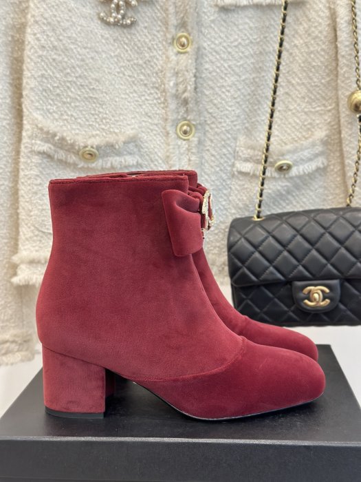 Ankle boots