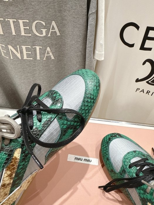 Кроссовки фото 8