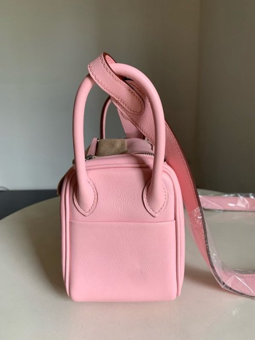 A bag women's Hermes Mini Lindy 19 cm фото 6