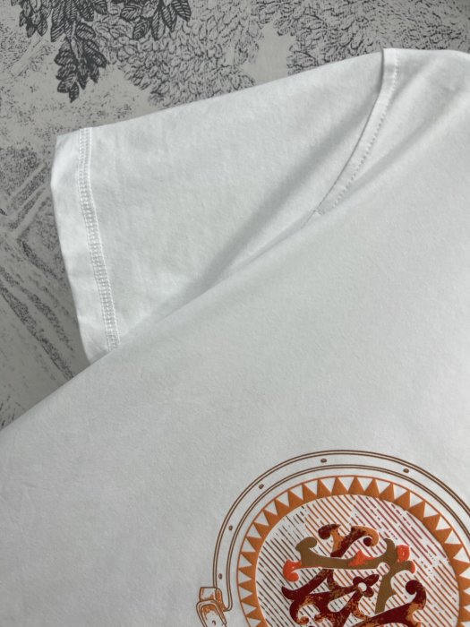 T-shirt women's фото 5