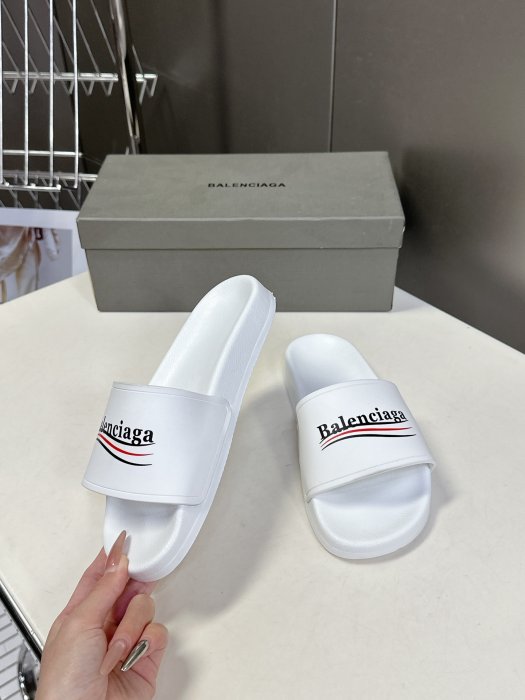 Шлепанцы фото 4