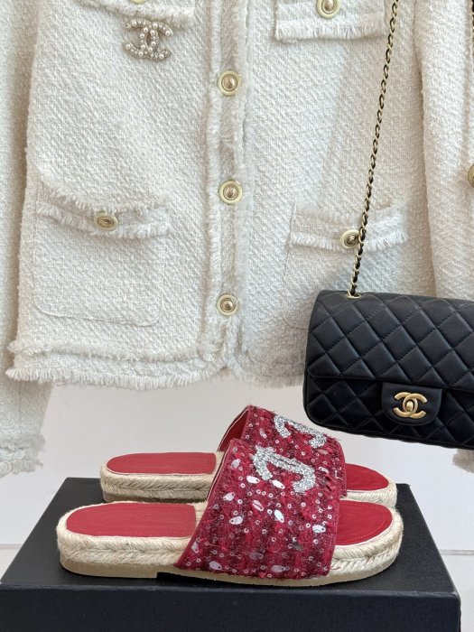 Шлепанцы женские