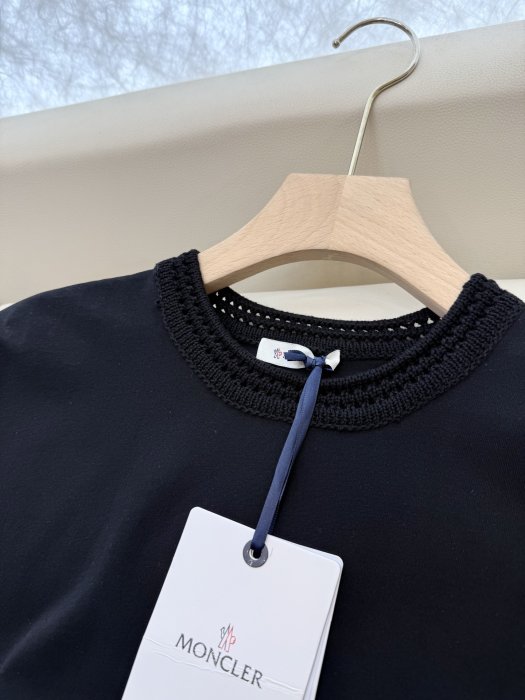 Футболка жіноча фото 7