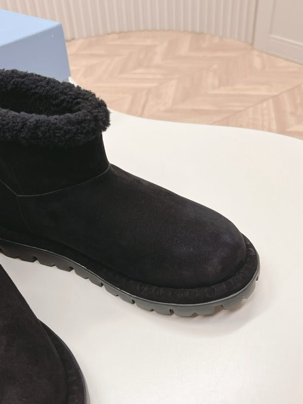 Ugg boots on fur winter фото 3